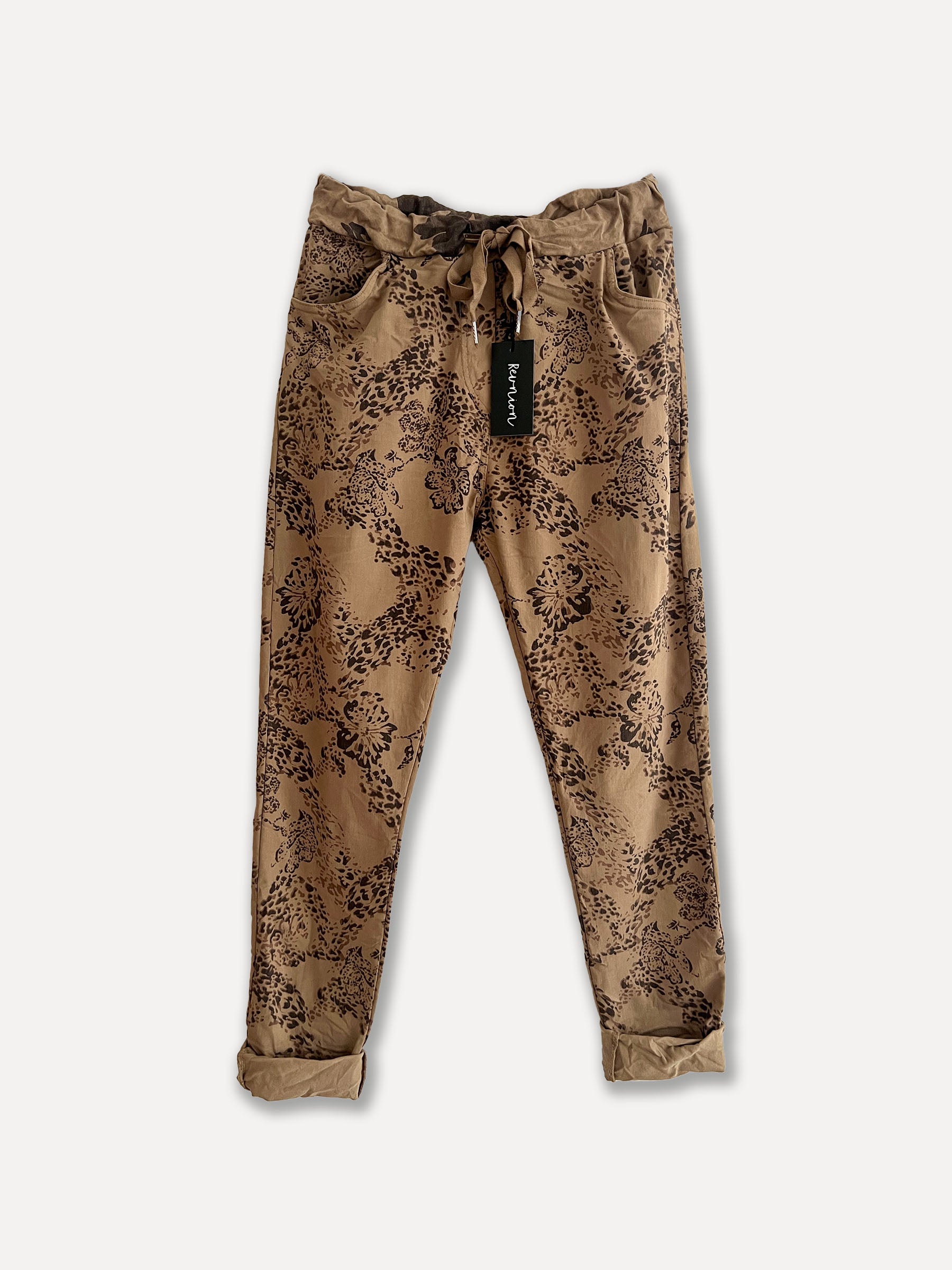 Pantalones de la jungla de caja, tabaco